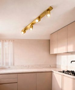 Spot mesingana svjetiljka Lambris u kuhinjskom enterijeru - SVOD rasvjeta Podgorica