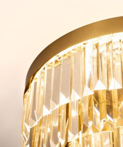 Detalj kristalnih elemenata plafonjere Prism
