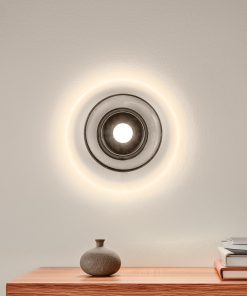 Moderna zidna lampa Fondo Black sa dekorativnim svjetlosnim oreolom