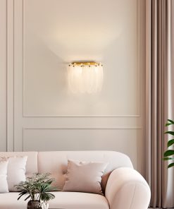 Dekorativna zidna lampa Lark u modernom dnevnom boravku